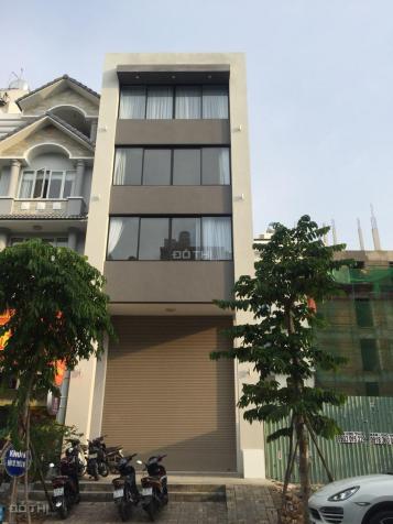 Bán nhà phố đầy đủ nội thất có thang máy và hầm trung tâm Phú Mỹ Hưng 14653174