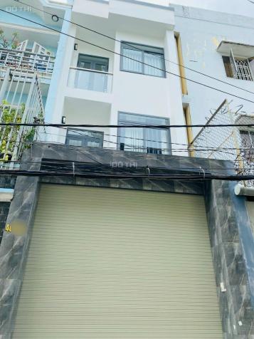 Cho thuê nhà mới sạch xe đường Lê Quang Định, 3 tầng 5PN, có sân để xe 14655071
