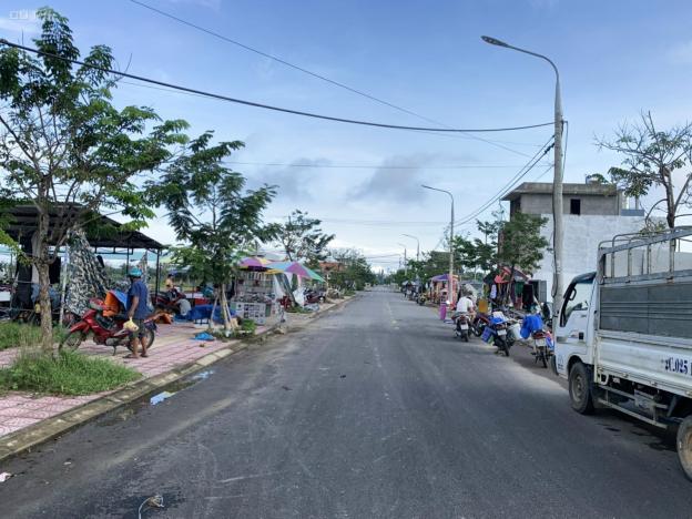 Khu phố chợ Lai Nghi (có sổ): Cần bán lô đất 2 mặt tiền; trong khuôn viên chợ. 14655298