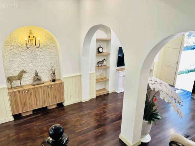 Cho thuê biệt thự cao cấp Phú Mỹ Hưng - Quận 7, nhà mới 100%. Cho thuê 52tr/tháng thương lượng 14656144