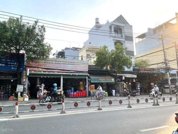 Bán nhà MTKD sầm uất Lê Văn Qưới, DT: 4 x 22m, cấp 4, Giá: 12.5 tỷ. Lh: 0934196986 14657594