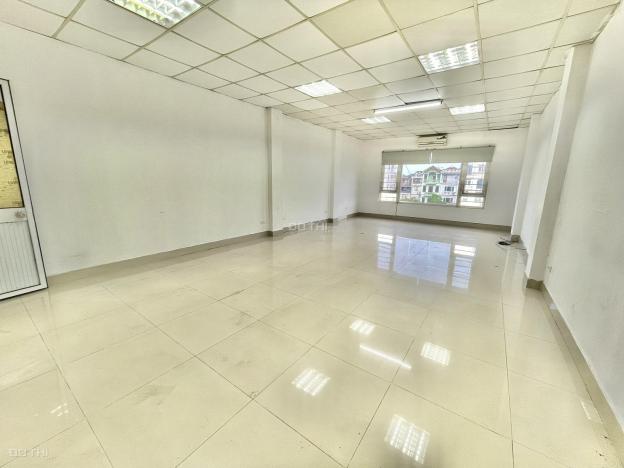 Cho thuê văn phòng đại diện mặt phố Linh Lang 48m2 vuông vắn vào luôn 14665744