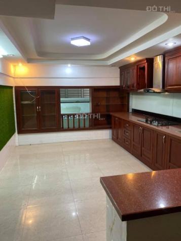 Cho thuê nhà mới xây mặt tiền 479C Huỳnh Văn Bánh, Phú Nhuận 14666284