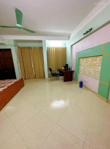 Cho thuê nhà Lạc long quân 80m2 x 4 tầng có sân ở làm VP, bán hàng online 14667706