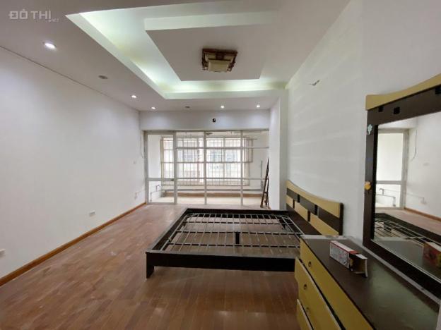 Bán căn hộ chung cư Licogi13, Khuất Duy Tiến, Thanh Xuân, 130m2 3 phòng ngủ, 2vs, giá 40tr/m2 14668140