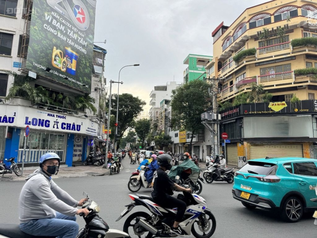 Căn góc ngay ngã giao lưu thông chính của Quận 3 & Phú Nhuận, mật độ dân cư đông đúc & văn minh, gầ 14677523