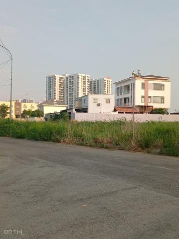 Bán đất Phú Nhuận plb quận 9 mặt đường 20 mét đối diện xéo TT thương mại 14689671