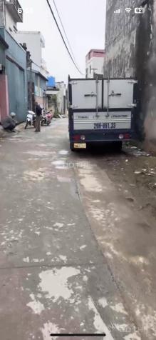 Xót lại một mảnh duy nhất xe tải tránh xe máy tại Xâm Thị - Hồng Vân - Thường Tín - Hà Nội. 14690234