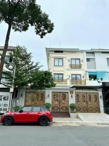 Bán nhà biệt thự, song lập tại Phường Tân Phong, Quận 7, Hồ Chí Minh diện tích 210m2 giá 74.5 Tỷ 14693182