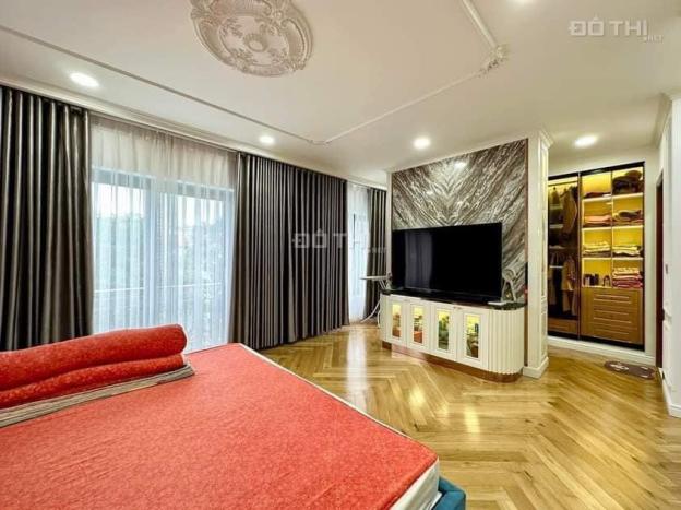 Bán nhà biệt thự, song lập tại Phường Tân Phong, Quận 7, Hồ Chí Minh diện tích 210m2 giá 74.5 Tỷ 14693182