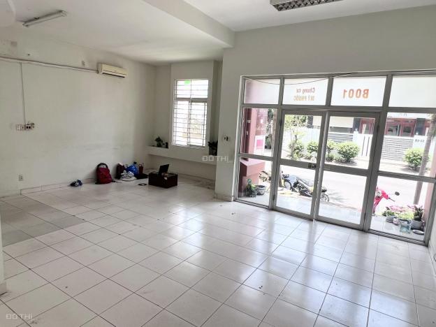 Cho Thuê SHOP 110M2 ĐƯỜNG PHẠM THÁI BƯỜNG, PHÚ MỸ HƯNG Q7 Giá Rất Rẻ 14701029