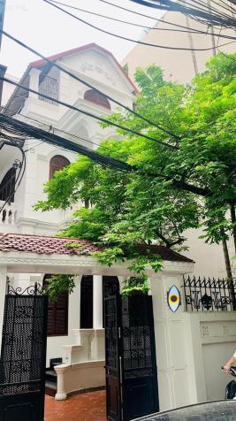 Bán Biệt Thự 3 tầng mặt đường Nguyễn Khang - Mặt tiền gần 10m 14701286