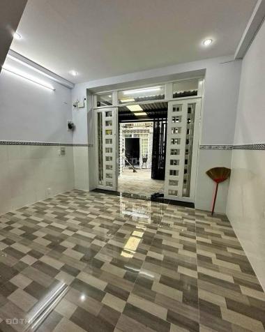 BÁN NHÀ 3 TẦNG QUẬN 7, 8 PHÒNG - DT : 76m2, Giá Chỉ : 4 TỶ 850 14701634