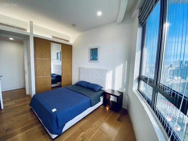 Bán căn hộ chung cư Indochina Plaza thiết kế 3 phòng ngủ, đồ cao cấp 14701795