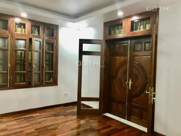 CẦN BÁN NHÀ HOÀNG CẦU, 3 TẦNG, VỊ TRÍ ĐẮC ĐỊA, Ô TÔ, 240 M2, 55 TỶ 14720639