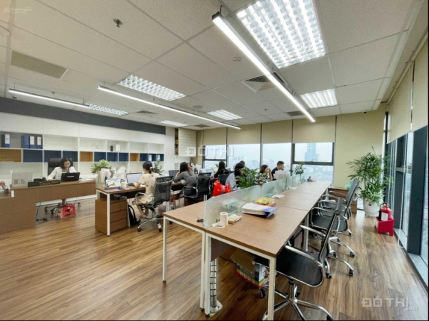 Chủ nhà cần cho thuê lô văn phòng 140m² tại tháp văn phòng mặt đường Cầu Giấy, Hà Nội. 14722354