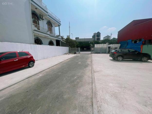 Cho thuê nhà 4 tầng đường  Nguyễn Bỉnh Khiêm, nhà xây mới, oto đỗ tận cửa. 14739196