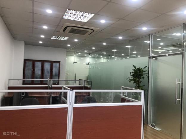 Cho thuê văn phòng  Eurowindow Multi Complex, Cầu Giấy, diện tích 100m2 giá 21 triệu.LH 0918682528 14743190