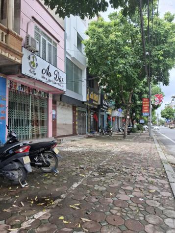 Hiếm !!! Bán đất mặt phố Vân Nội, 50m vỉa hè rộng, kd sầm uất, ngã tư giá chỉ 5,x tỷ TL. LH: 14747475