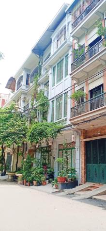 Siêu Phẩm. Bán nhà riêng 5 tầng phân lô đẹp nhất Hoàng Quốc Việt. Dân trí cao. Đường thông các ngả 14750331
