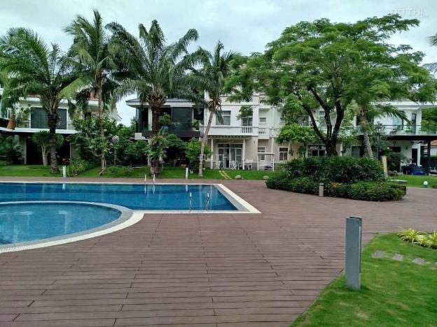 Bán Biệt thự vườn Chateau 3, 7.5*26m, 3 lầu, nội thất đẹp, cạnh hồ bơi 14805373