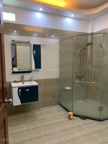 BÁN NHÀ  CẦU GIẤY, 40M, 5T, MT 5.5M, 8 TỶ,  Ô TÔ, NGÕ THÔNG, KD, NHÀ MỚI  ĐẸP Ở NGAY. 14805965