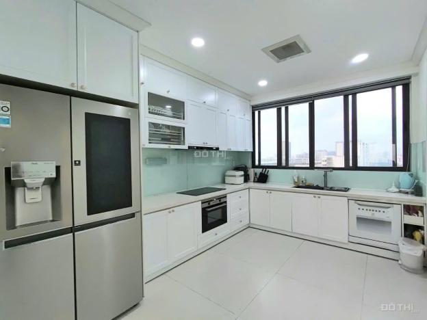 Cho thuê căn hộ Mỹ Khánh 3 có 3PN + 2WC ở Phú Mỹ Hưng lầu trung view hồ bơi 14813121