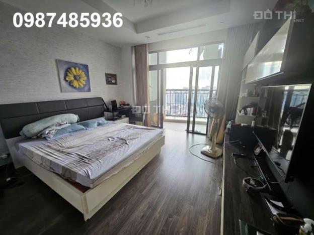 Siêu phẩm 2 ngủ sáng tọa lạc tại tòa R2 Royal City, full nội thất, không vướng cột.LH: 0987485936 14825119