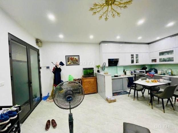 Bán Nhà Hào Nam 42m2 5 tầng MT 5m 11 tỷ - Nhà đẹp - Đón Tết 14836935