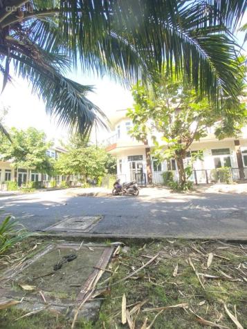 Bán căn nhà góc phố 2 mặt tiền ; DT 100,5m2 ; Khu Biệt Thự Trần Anh Riverside - Bến Lức ; giá 2tỷ7 14840443