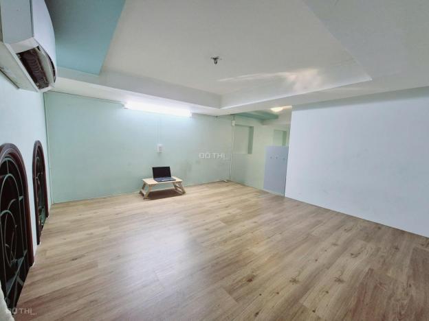 Chính chủ cho thuê phòng trọ quận Tân Phú giá rẻ, 30m2 có tách bếp và nội thất 14840478
