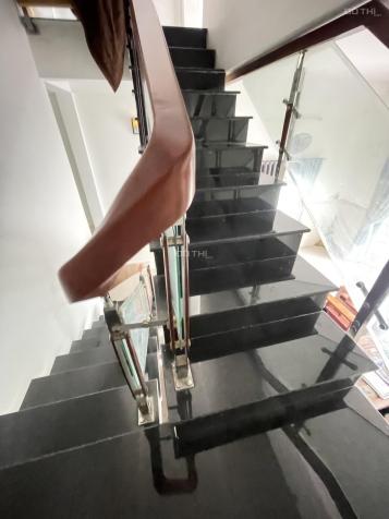 Cần bán gấp nhà Lạc Long Quân 95m2-ngang6.1m, ô tô tới cổng. Chỉ 3.1tỷ 14845616