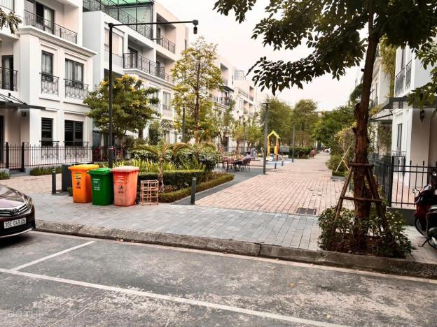 CC bán SH 75m2, 5 tầng, 2 mặt tiền, hướng TN - ĐB tại The Manor Nguyễn Xiển 2x tỷ 14852656