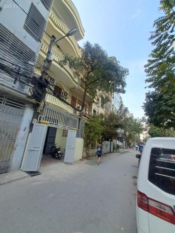 Cho thuê nhà riêng Nguyễn Xiển, 50 m2 x 4.5 tầng, ngõ 2 oto tránh nhau 14853319
