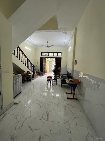 Cho thuê nhà riêng Nguyễn Xiển, 50 m2 x 4.5 tầng, ngõ 2 oto tránh nhau 14853319