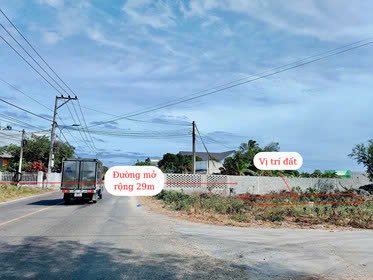 Chính chủ bán gấp! Đất biển gần CCN Tuy Phong, Cảng QT Vĩnh Tân, Đường QH 29m - giá chỉ 6tr/m2 14854874