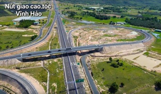 Chính chủ bán gấp! Đất biển gần CCN Tuy Phong, Cảng QT Vĩnh Tân, Đường QH 29m - giá chỉ 6tr/m2 14854874