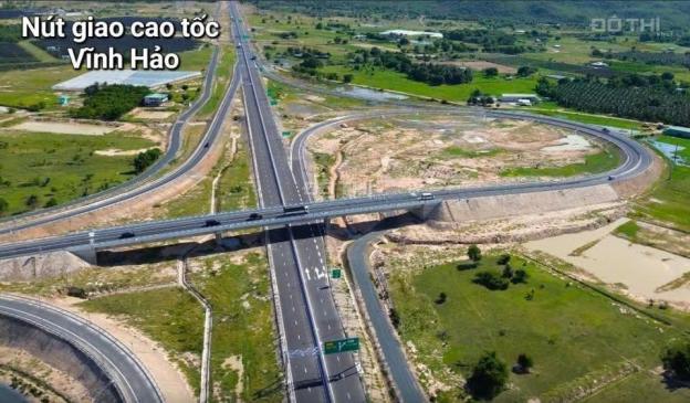 Chính chủ bán gấp! Đất biển gần CCN Tuy Phong, Cảng QT Vĩnh Tân, Đường biển QH 29m - giá chỉ 6tr/m2 14854887