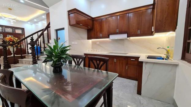 HOÀNG QUỐC VIỆT - 36m2 – CHỈ 6,75 TỶ - 5 TẦNG - NGÕ Ô TÔ CÁCH 50m - TẶNG FULL NỘI THẤT ĐẸP Ở NGAY 14857808