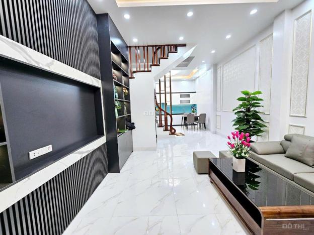 Siêu phẩm 6 tầng 43m2 Dịch Vọng Hậu, 6 phòng ngủ, full nội thất 9,8 tỷ 14858536