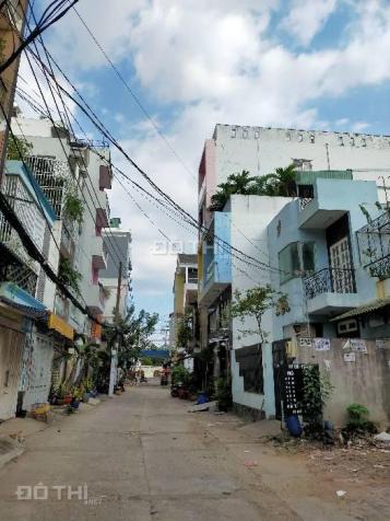 Bán nhà Bình Tân, giáp Tân Phú, 4x17, 3 tầng, hẻm 8m, 5.X Tỷ. 14861508