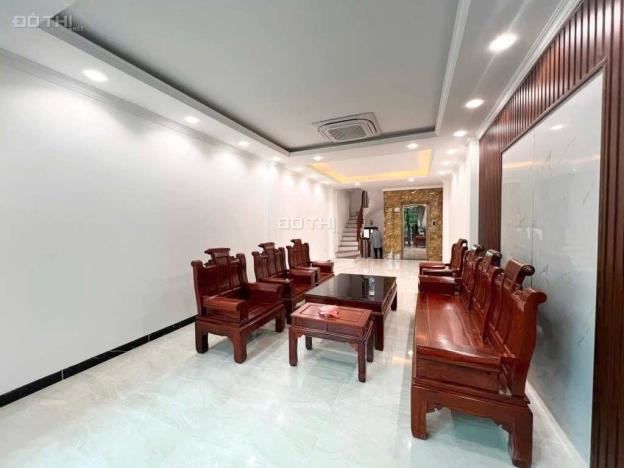 HOT NHÀ PHÂN LÔ Ở 