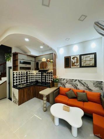 Bán nhà đẹp như HOMESTAY - 3 tầng có sân thượng - ngay Nguyễn Kiệm - giá nhỉnh 4 tỷ đồng 14865792