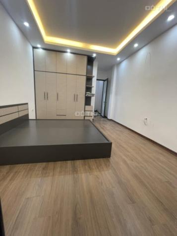 HOÀNG QUỐC VIỆT 40m2 5 tầng giá chỉ 7.8 tỷ ( thương lượng nhẹ ) 14868114