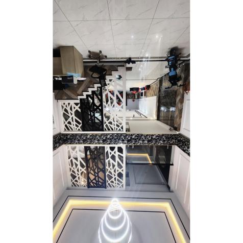 Chân dài 11 tỷ 160m2 gần CVPM Quang Trung, 5lầu, xe hơi ngủ trong nhà, 40tr/m2 đất 14868622