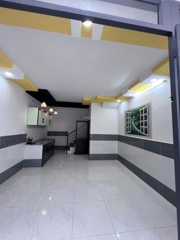 Bán gấp nhà 2 tầng gần chợ Hóc Môn, sổ hồng riêng, giá chỉ 750 triệu, vào ở ngay! 14878822