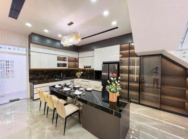 2,3TỶ TẶNG NỘI THẤT, 125m2, 3 TẦNG 3PN 3WC, SÂN RỘNG, HẺM 1/ 6M, TDM 14882214