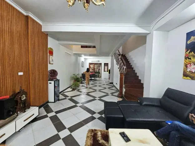 Bán nhà Trung Tâm Nam Từ Liêm, 112m2 4 tầng, mt 5m, ô chờ thang máy- 22 tỷ 5 14885575