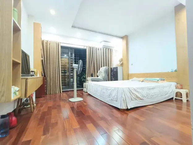 BÁN NHÀ PHÂN LÔ QUÂN ĐỘI LÊ TRỌNG TẤN 90M 4T Ô TÔ TRÁNH TRƯỚC NHÀ SÂN RỘNG NHÀ DÂN XÂY Ở CHẮC CHẮN 14911605