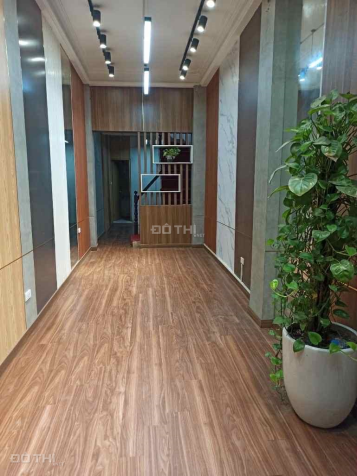 Bán nhà MẶT PHỐ LÁNG – Kinh doanh đỉnh, 33m2 3 tầng giá chỉ 10 TỶ, sổ đỏ chính chủ! 14912826